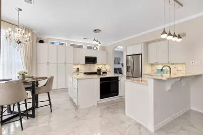 215 Wisteria Walk Circle, The Woodlands, TX 77381 - Photo 9