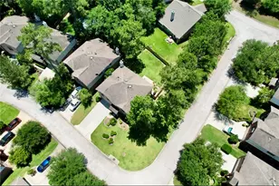 135 S Spinning Wheel Cir, The Woodlands, TX 77382 - Photo 25