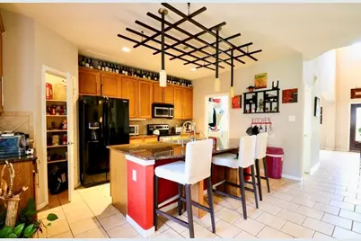 135 S Spinning Wheel Circle, The Woodlands, TX 77382 - Photo 13