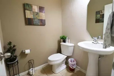 135 S Spinning Wheel Circle, The Woodlands, TX 77382 - Photo 7