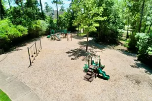 135 S Spinning Wheel Cir, The Woodlands, TX 77382 - Photo 19
