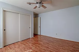 2401 Sycamore Ave, Huntsville, TX 77340 - Photo 17