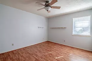 2401 Sycamore Ave, Huntsville, TX 77340 - Photo 15