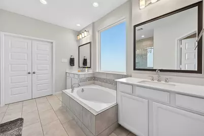 10016 Steeple Farms Drive, Houston, TX 77080 - Photo 37