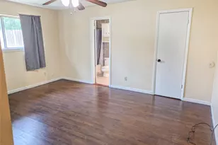 518 Walnut St, Lake Jackson, TX 77566 - Photo 9