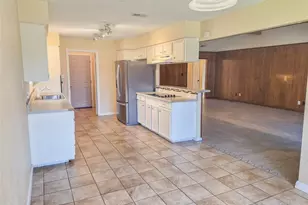 518 Walnut St, Lake Jackson, TX 77566 - Photo 7