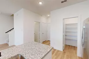 2923 Parks Mccoy Ln, Grand Prairie, TX 75052 - Photo 13
