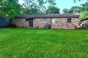 1465 Fairway St, Beaumont, TX 77703 - Photo 13