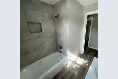 7617 Jutland Road, Houston, TX 77033 - Photo 5