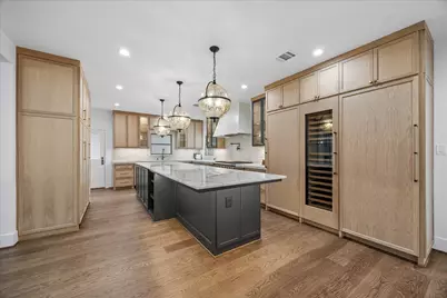 620 Stoneleigh Drive, Houston, TX 77079 - Photo 11