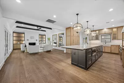 620 Stoneleigh Drive, Houston, TX 77079 - Photo 15