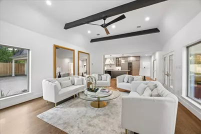 620 Stoneleigh Drive, Houston, TX 77079 - Photo 9