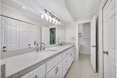 218 Bay Colony Circle, La Porte, TX 77571 - Photo 9
