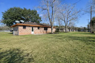 304 Frankie Street, Wharton, TX 77488 - Photo 23