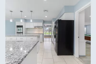 601 W 6th Street, Bay City, TX 77414 - Photo 15