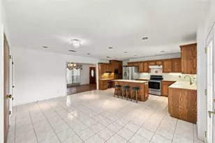 5125 Nina Lee Ln, Houston, TX 77092 - Photo 11