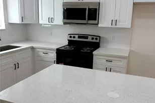 9711 Pelsey A-B St, Houston, TX 77029 - Photo 5