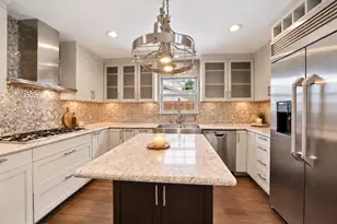 219 Big Hollow Ln, Houston, TX 77042 - Photo 3