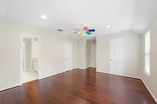 219 Big Hollow Ln, Houston, TX 77042 - Photo 39