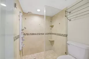 219 Big Hollow Ln, Houston, TX 77042 - Photo 27