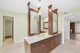 219 Big Hollow Ln, Houston, TX 77042 - Photo 25