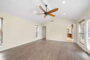 219 Big Hollow Ln, Houston, TX 77042 - Photo 23