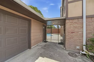219 Big Hollow Lane, Houston, TX 77042 - Photo 41