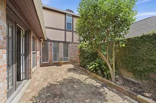 219 Big Hollow Ln, Houston, TX 77042 - Photo 29