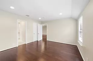 219 Big Hollow Ln, Houston, TX 77042 - Photo 35