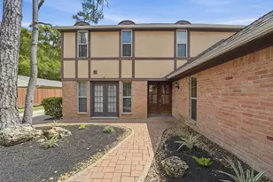 219 Big Hollow Ln, Houston, TX 77042 - Photo 9