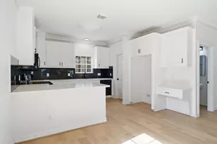 710 W 10th St, Houston, TX 77008 - Photo 7