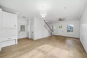 710 W 10th St, Houston, TX 77008 - Photo 5