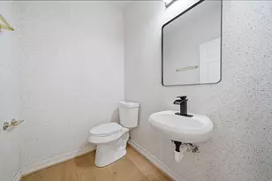 710 W 10th St, Houston, TX 77008 - Photo 11