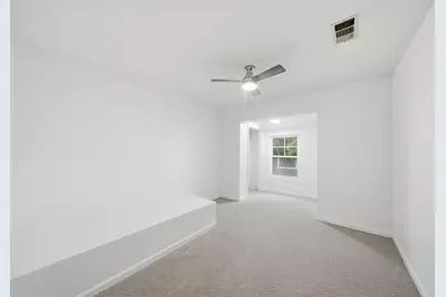 710 W 10th Street, Houston, TX 77008 - Photo 19