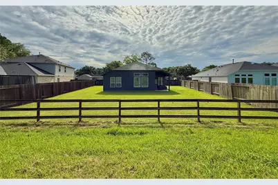 307 Twin Lakes Blvd West, West Columbia, TX 77486 - Photo 27