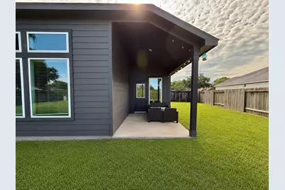 307 Twin Lakes Blvd West, West Columbia, TX 77486 - Photo 29