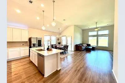 307 Twin Lakes Blvd West, West Columbia, TX 77486 - Photo 7