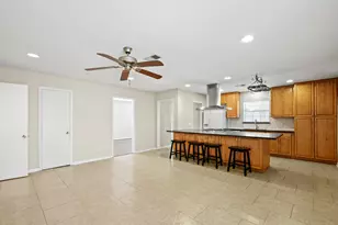 8729 Dunlap St, Houston, TX 77074 - Photo 5