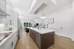 1529 Laird St, Houston, TX 77008 - Photo 9