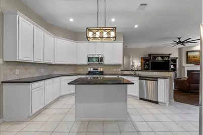 314 Diamond Bay Drive, Dickinson, TX 77539 - Photo 9