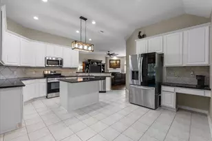 314 Diamond Bay Dr, Dickinson, TX 77539 - Photo 7