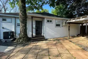 7410 Ilex St, Houston, TX 77012 - Photo 9