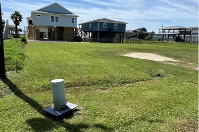 164 Verdia Drive, Crystal Beach, TX 77650 - Photo 5