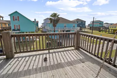 1343 Sunrise, Crystal Beach, TX 77650 - Photo 11
