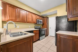 1520 Sherwood Forest St, Houston, TX 77043 - Photo 15