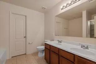8723 Summerset Meadow Ct, Houston, TX 77075 - Photo 19