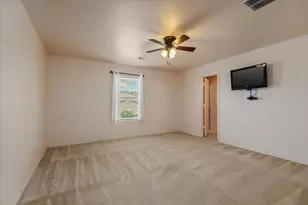 8723 Summerset Meadow Ct, Houston, TX 77075 - Photo 15
