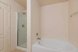 8723 Summerset Meadow Ct, Houston, TX 77075 - Photo 21