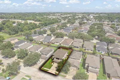 8723 Summerset Meadow Court, Houston, TX 77075 - Photo 31