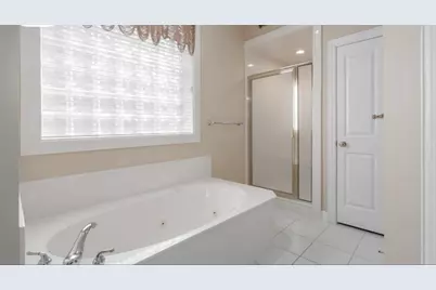 94 E Fairbranch Circle, The Woodlands, TX 77382 - Photo 21